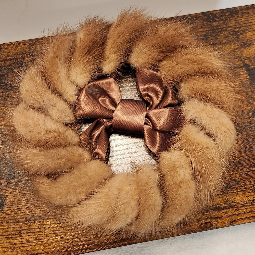 💖Vintage 1950s Capulet Style Hat With Brown Center Bow EUC